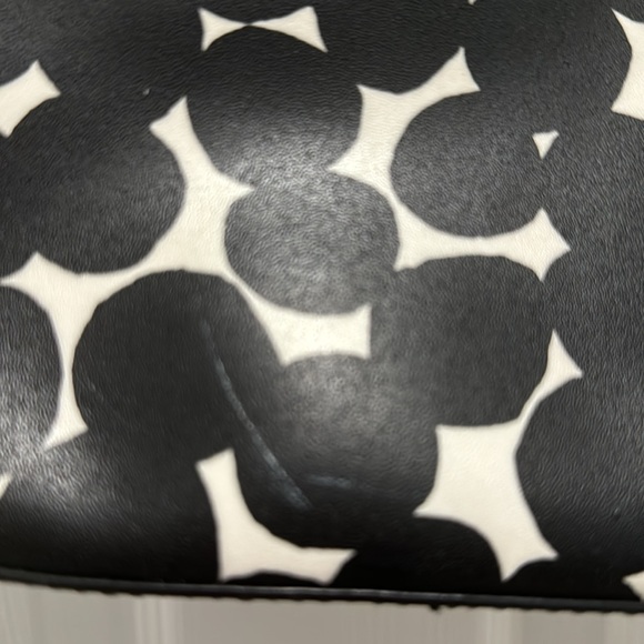 Kate Spade Crossbody Bag w/Adjustable Strap - Picture 5 of 11